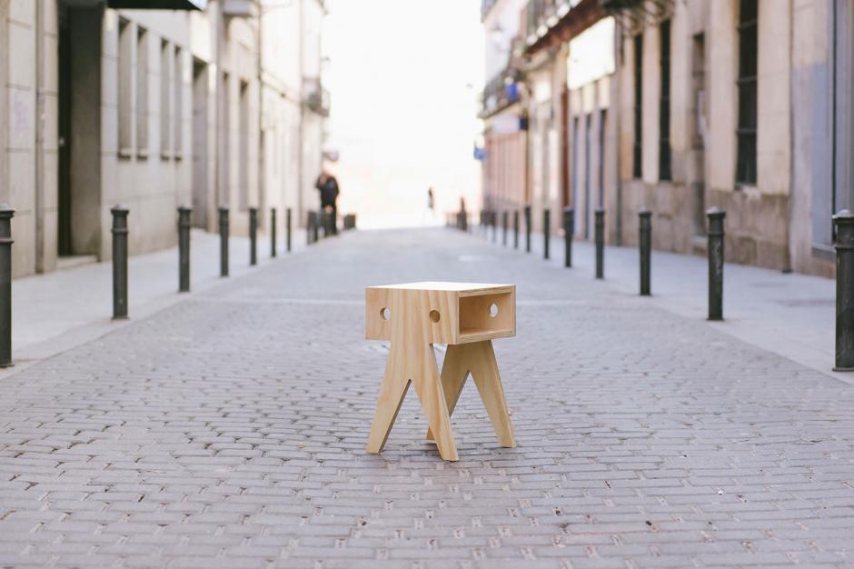 Taburete de madera